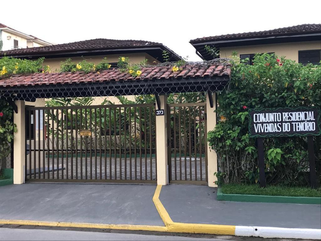 Apt 2 Dorms Tenorio Pe Areia Ubatuba Exteriör bild